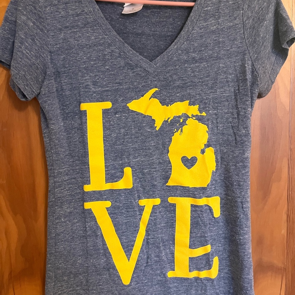 Love Michigan tee